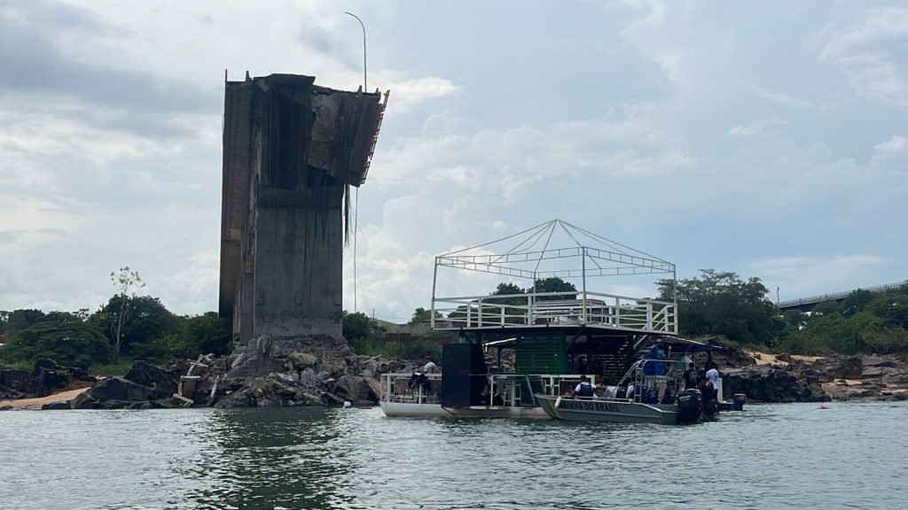 Marinha decide estender operações de busca dos últimos desaparecidos, após queda de ponte sobre o rio Tocantins