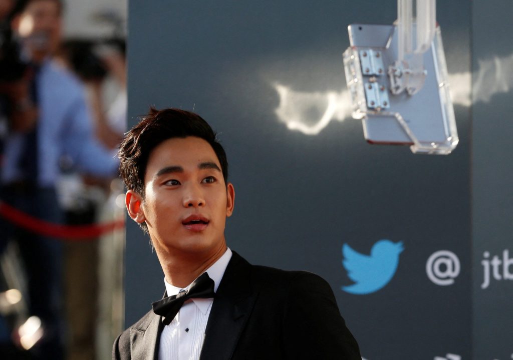 Marcas dispensam ator sul-coreano depois de polêmica no relacionamento