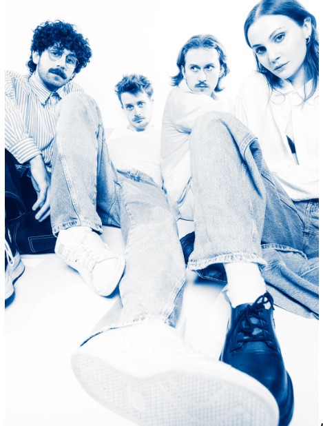 ‘Estou treinando para ocupar o maior espaço possível’: banda que estreia no Lollapalooza faz exercício físico para tocar em palco grande