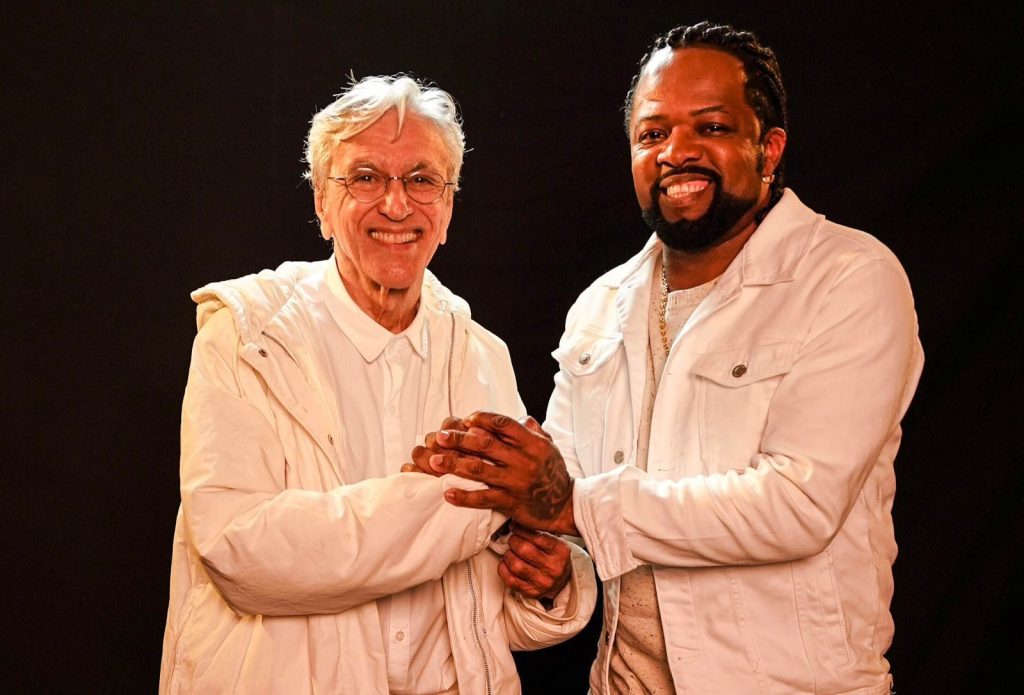 Xande de Pilares grava em abril no Rio o show em que canta Caetano Veloso e conta com a participação de… Caetano