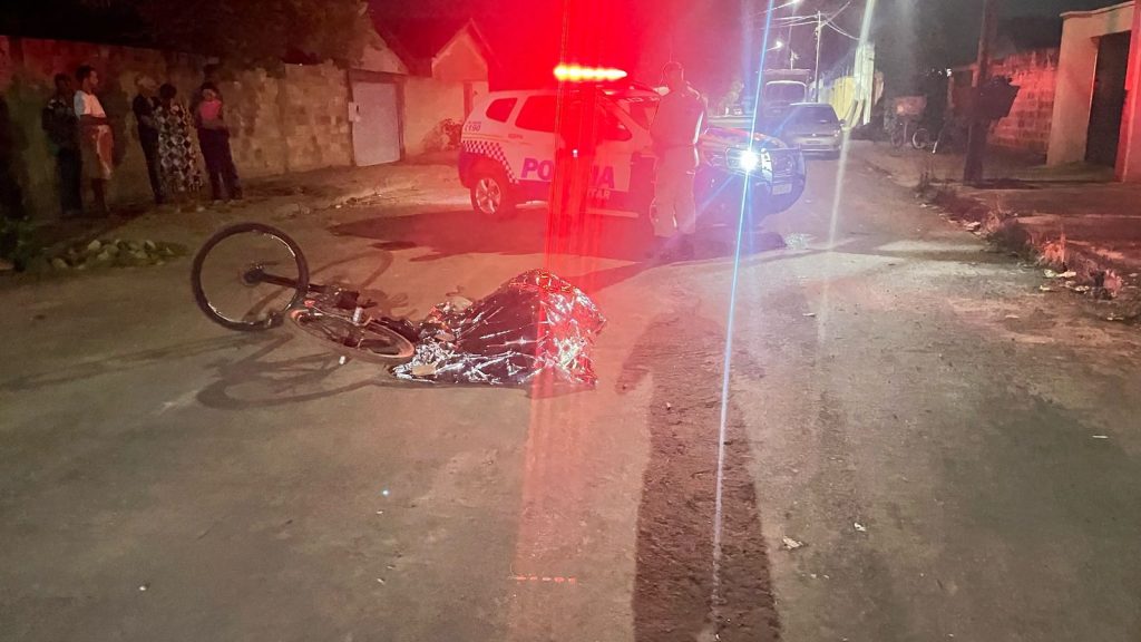 Homem cai de bicicleta e morre em rua de Gurupi