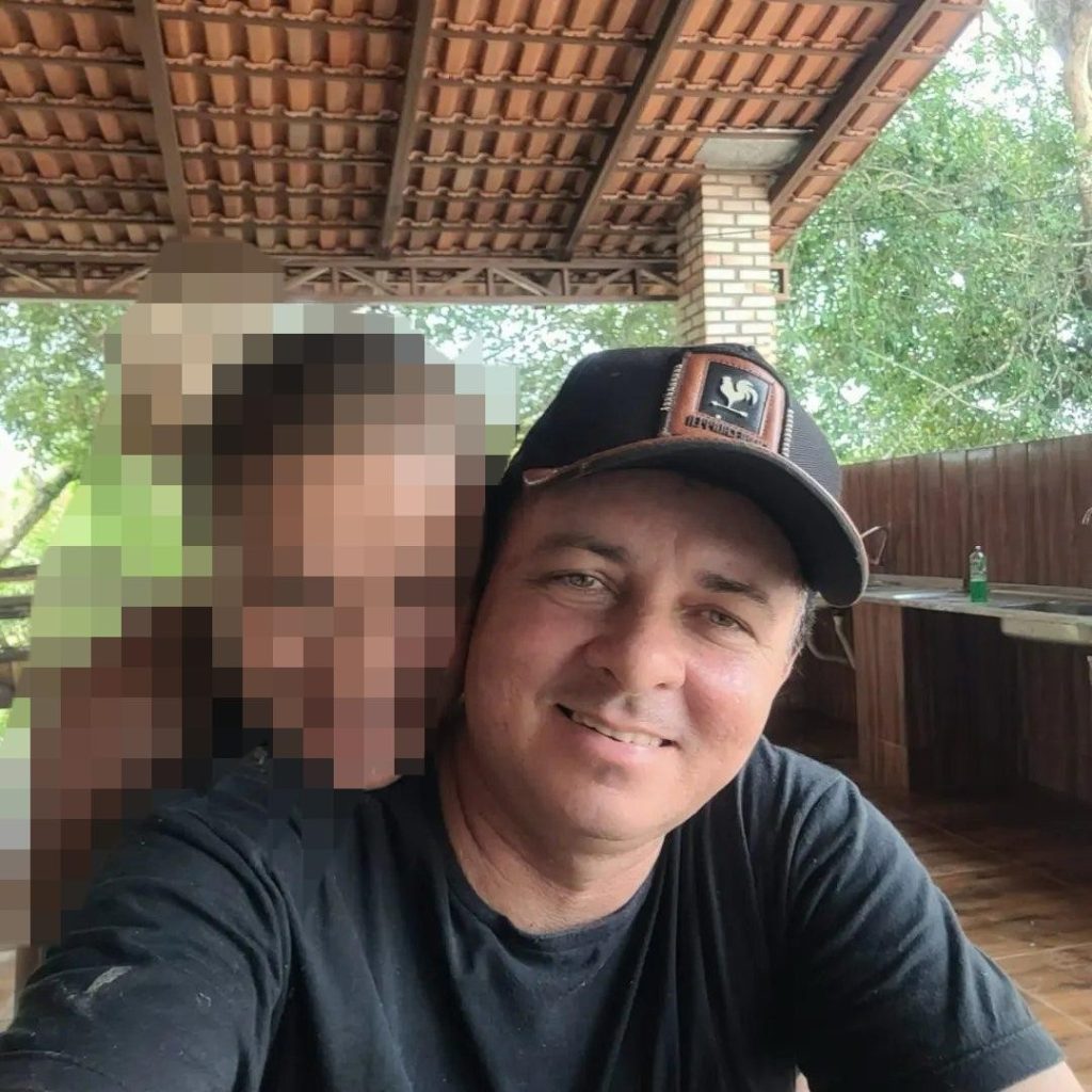 Após namorada agredida pedir ajuda, suspeito enviou mensagens em grupo dizendo que ‘não estava acontecendo nada’, diz delegado