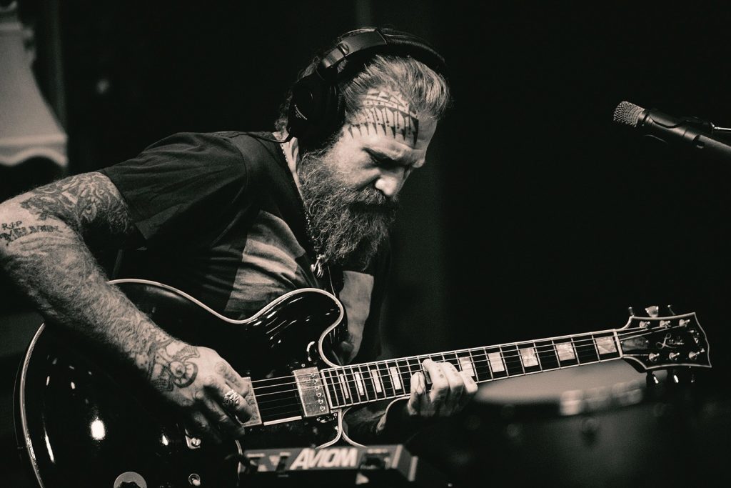 Brent Hinds, ex-líder da banda Mastodon, morre aos 51 anos em acidente de trânsito