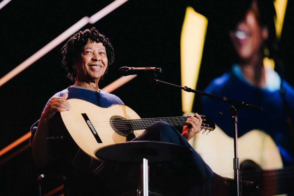 Rodas de samba, musical, regravações… por que está todo mundo homenageando Djavan?